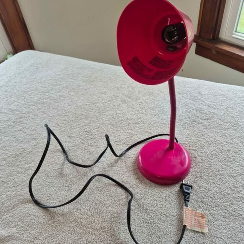 Pink Gooseneck Desk Lamp